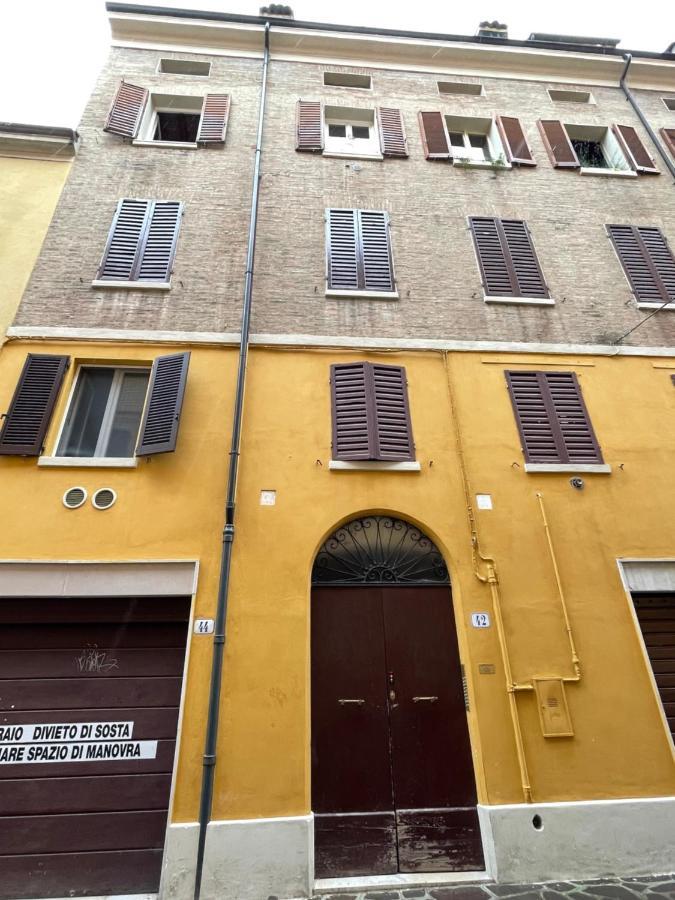 Maison Vert Appartamento In Centro Storico A Modena Exterior foto
