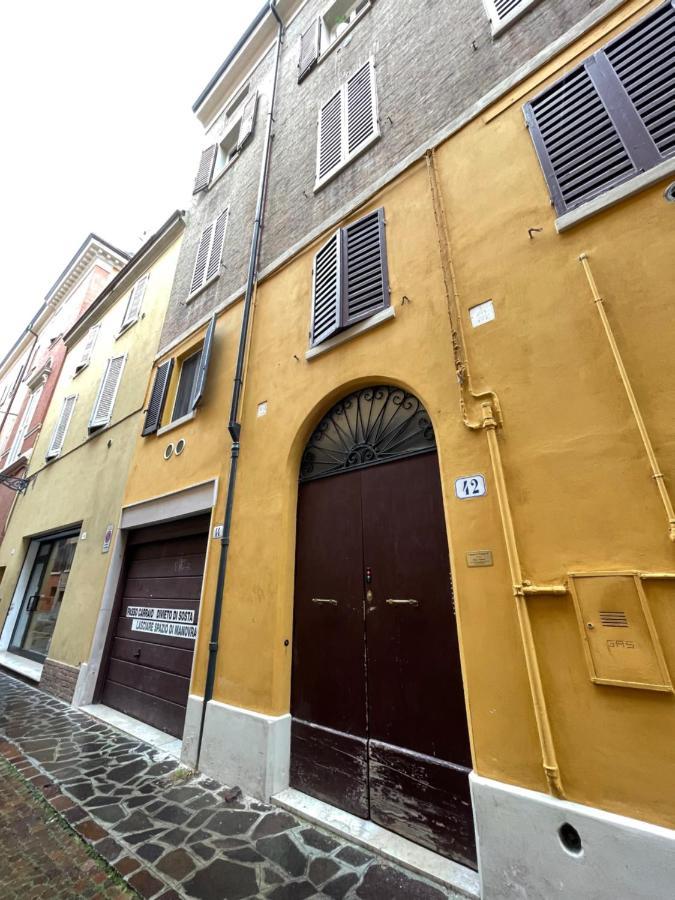 Maison Vert Appartamento In Centro Storico A Modena Exterior foto